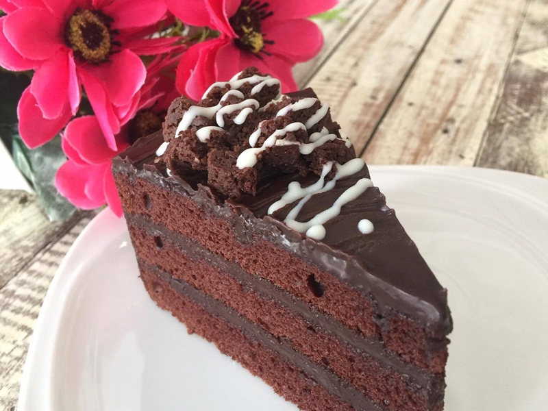 Chocolate truffle cake